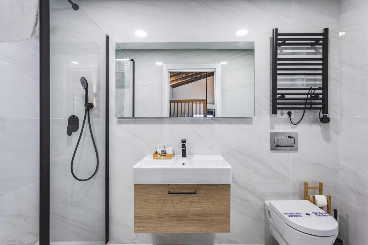 Apartamentos Caceres Central Suites Εξωτερικό φωτογραφία