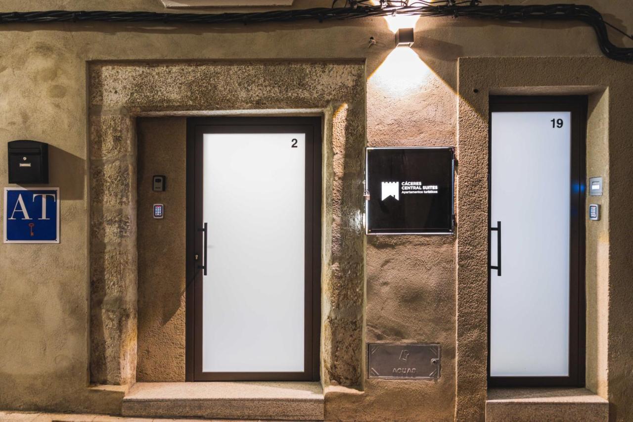 Apartamentos Caceres Central Suites Εξωτερικό φωτογραφία