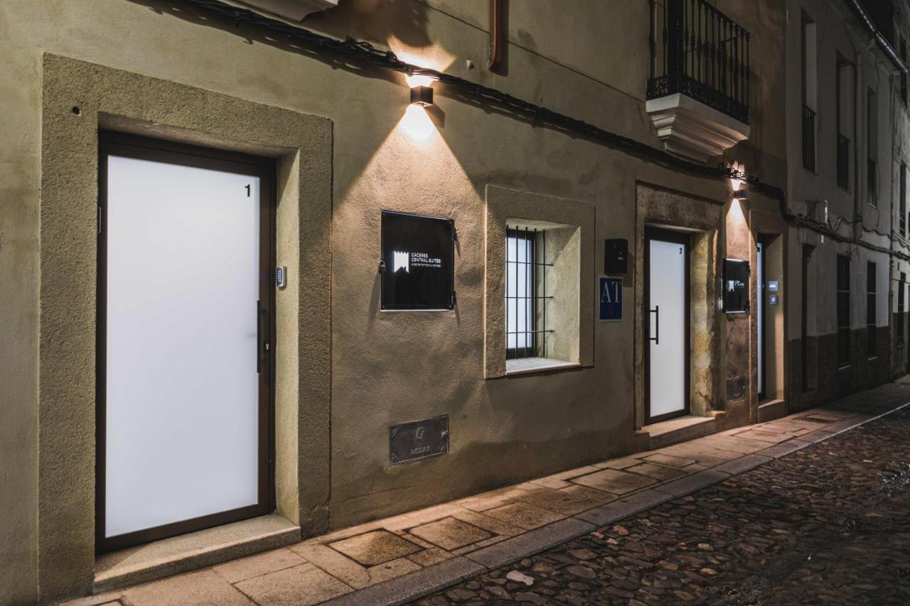 Apartamentos Caceres Central Suites Εξωτερικό φωτογραφία