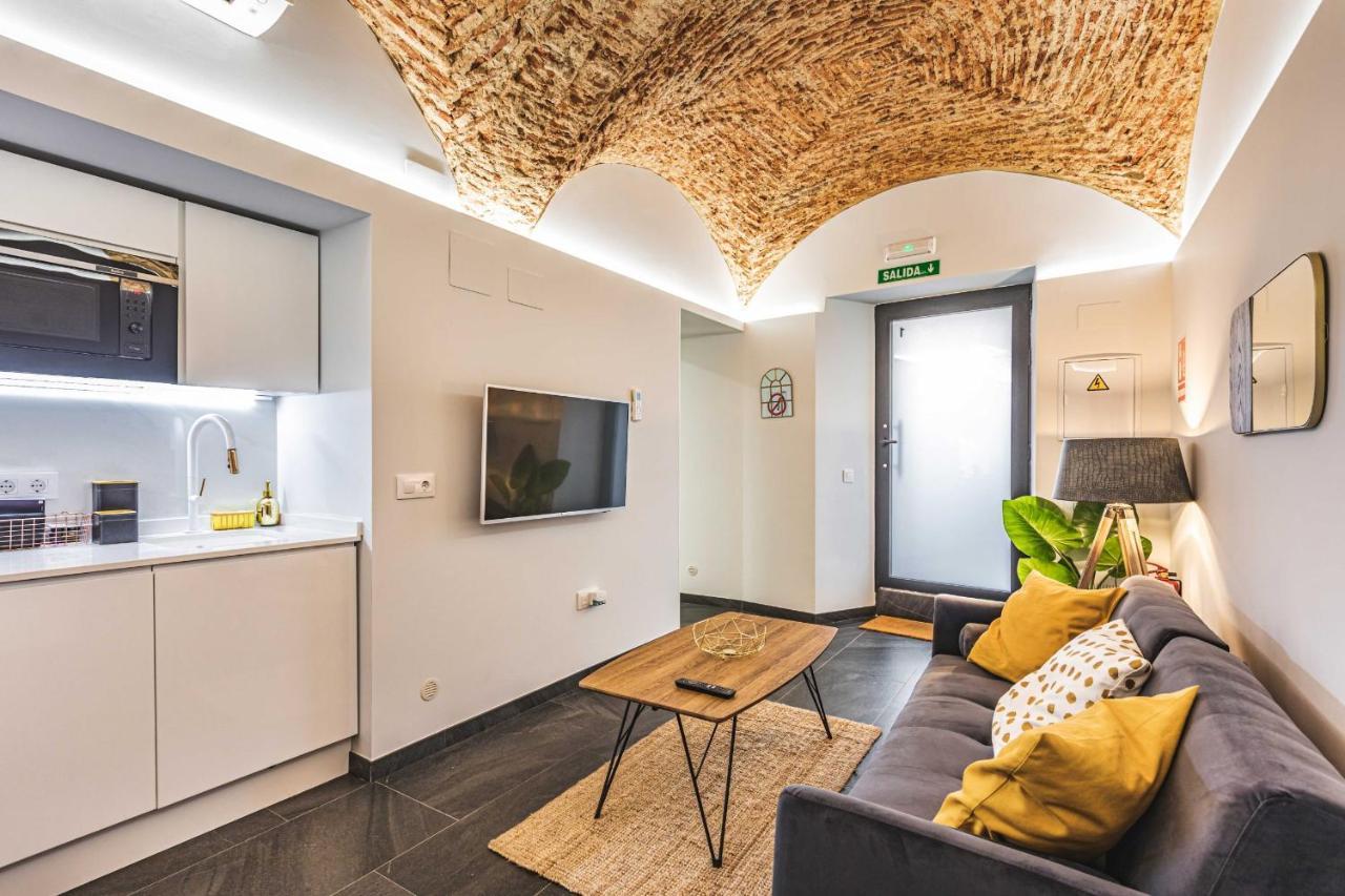 Apartamentos Caceres Central Suites Εξωτερικό φωτογραφία