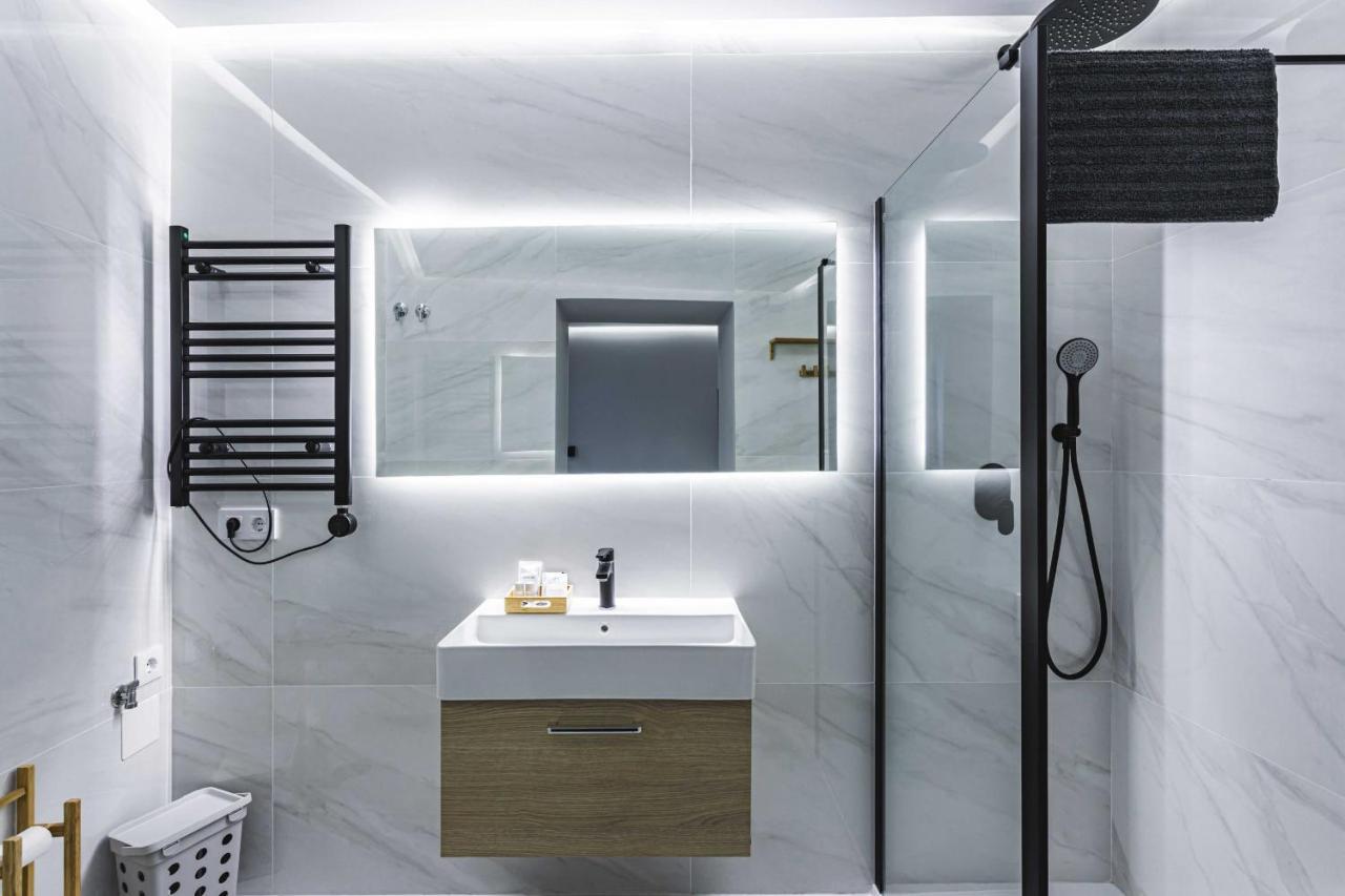 Apartamentos Caceres Central Suites Εξωτερικό φωτογραφία